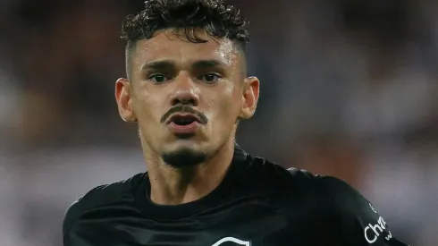 “R$ 11,4 milhões”; Jornalista apura possível saída de Tiquinho do Botafogo