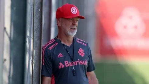 Foto: Ricardo Duarte/Internacional/Divulgação – Mano Menezes: técnico pode mexer no time titular do Inter