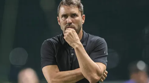 Foto: Pedro Souza / Atlético / Divulgação - Coudet: técnico cobrou melhor desempenho do Atlético