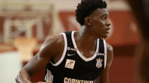 Corinthians busca se aproximar do G5 do NBB