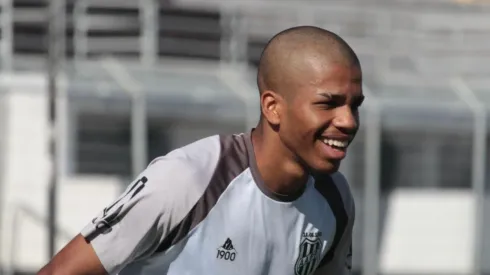 Foto: Reprodução/Ponte Preta - Eliel, atacante de 19 anos