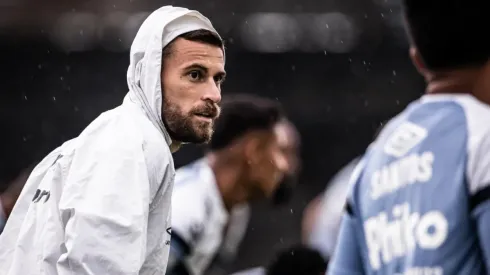 Fotos: Raul Baretta/ Santos FC / Divulgação - Lucas Lima: meia ganhou status de titular absoluto no Santos