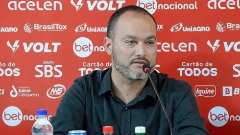 Foto: Divulgação / EC Vitória – Edgard havia chegado ao Leão após João Burse, em 2022.