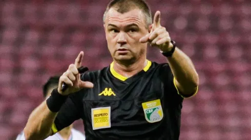 Foto: Rafael Vieira/AGIF - Vuaden: árbitro vai apitar mais um clássico entre Grêmio e Internacional