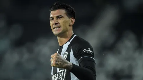 Thiago Ribeiro/AGIF. Victor Cuesta responde investida do Bahia