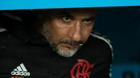 Foto: Jorge Rodrigues/AGIF - Vítor Pereira vive situação quase insustentável no Flamengo.