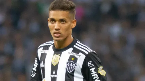 Foto: Fernando Moreno/AGIF - Pedrinho tem contrato com o Atlético-MG até junho