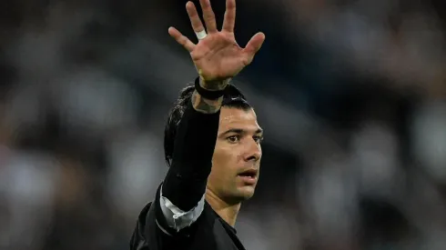 Thiago Ribeiro/AGIF - Cuesta pelo Botafogo.