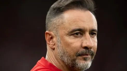 Vítor Pereira toma decisão quente no Flamengo e ajuda Braz