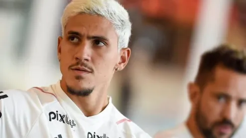 Foto: Marcelo Cortes/CRF - Pedro não saiu do banco ao longo dos 90 minutos no Fla-Flu e causou indignação no Flamengo