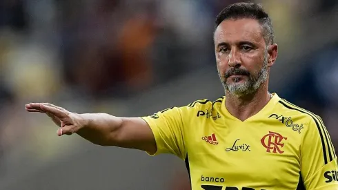 Foto: Thiago Ribeiro/AGIF - Português está sendo muito cobrado pela torcida.