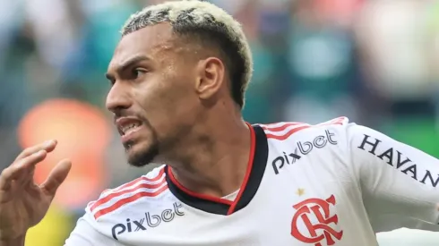 Marcello Zambrana/AGIF - Matheuzinho no Flamengo.