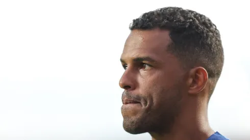 Marcello Zambrana/AGIF. Fernando Lázaro passa recado de diretoria aos jogadores do Timão