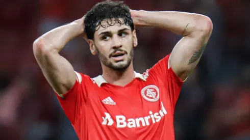 Foto: Maxi Franzoi/AGIF - Johnny renovou recentemente com o Internacional