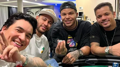 Tierry joga poker com Neymar e os