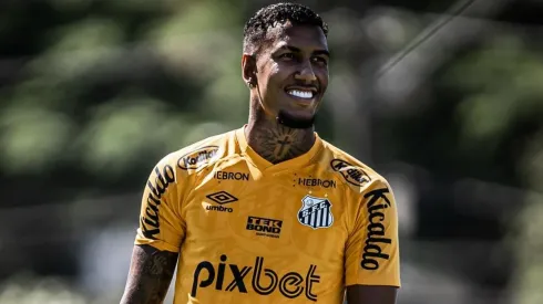 Após Rwan, Santos decide liberar +1 e revolta torcida do Peixe