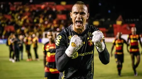 Foto: Rafael Bandeira / SCR – Renan esteve no Atlético-GO em 2022.