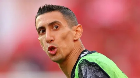 SEVILLE, SPAIN - MAY 18: Angel Di Maria of Juventus warms up prior to the UEFA Europa League semi-final second leg match between Sevilla FC and Juventus at Estadio Ramon Sanchez Pizjuan on May 18, 2023 in Seville, Spain. (Photo by Fran Santiago/Getty Images)