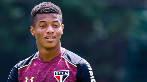 David Neres com a camisa do São Paulo - Foto: Marcello Zambrana/AGIF