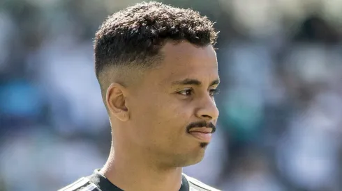 Robson Mafra/AGIF - Allan, volante do Galo.