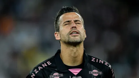 Foto: Thiago Ribeiro/AGIF – Fábio vai bem na Libertadores