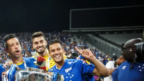 Motivo inusitado faz ídolo voltar ao Cruzeiro e Ronaldo é avisado