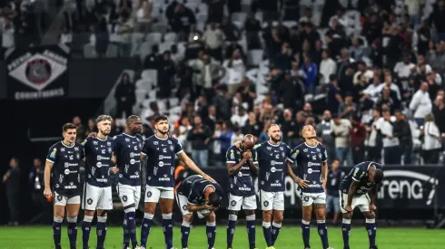 Foto: Marcello Zambrana/AGIF Time do Remo ficou bastante triste após ser vice-campeão