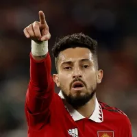 Alex Telles aparece no mercado como chance de ouro ao Flamengo