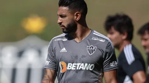 Foto: (Pedro Souza/Atlético) - Nathan Silva pode estar de saída do Atlético