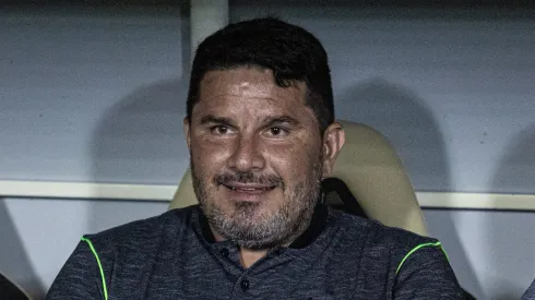 Foto: Lucas Emanuel/AGIF - Eduardo Barroca vem tentando fazer o Ceará parar de oscilar