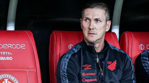 Foto: Maxi Franzoi/AGIF - Na reserva com Turra, jogador tem futuro indefinido no Athletico