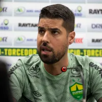António Oliveira ‘apronta’ em entrevista e detona Coritiba