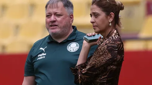 Abel faz forte desabafo contra Leila e Barros no Palmeiras