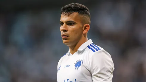 RS - PORTO ALEGRE - 17/05/2023 - COPA DO BRASIL 2023, GREMIO X CRUZEIRO - Bruno Rodrigues jogador do Cruzeiro durante partida contra o Gremio no estadio Arena do Gremio pelo campeonato Copa do Brasil 2023. Foto: Pedro H. Tesch/AGIF