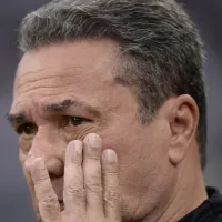 Titular do Corinthians \'avisa\' Luxemburgo que está deixando o Timão