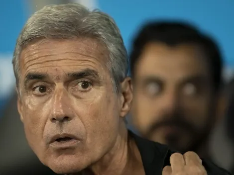 Luís Castro é avisado sobre convocação envolvendo jogador de dupla nacionalidade