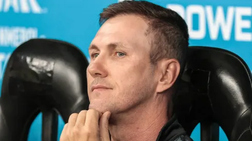 PR - CURITIBA - 06/06/2023 - LIBERTADORES 2023, ATHLETICO-PR X LIBERTAD - Paulo Turra tecnico do Athletico-PR durante partida contra o Libertad no estadio Arena da Baixada pelo campeonato Libertadores 2023. Foto: Robson Mafra/AGIF