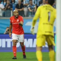 Bicampeão da Libertadores dá declaração \'inusitada\' sobre jogadores do setor defensivo colorado