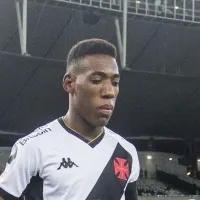 Léo \'peita\' a Força Jovem e tem ação inesperada no Vasco