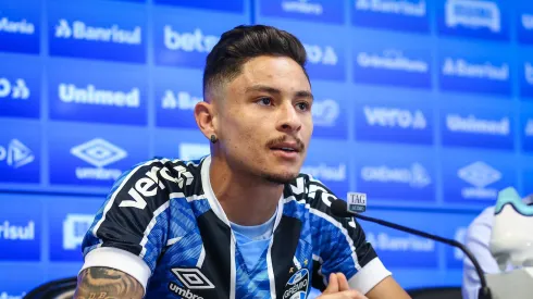 Jornalista detona contratação de Diogo Barbosa para o Fluminense