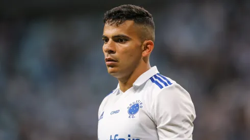 RS – PORTO ALEGRE – 17/05/2023 – COPA DO BRASIL 2023, GREMIO X CRUZEIRO – Bruno Rodrigues jogador do Cruzeiro durante partida contra o Gremio no estadio Arena do Gremio pelo campeonato Copa do Brasil 2023. Foto: Pedro H. Tesch/AGIF