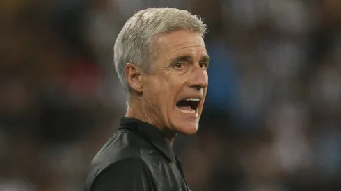 Foto: Vitor Silva/Botafogo - Luís Castro deu aval para saída de Daniel Borges