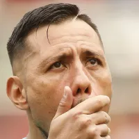 É muito triste, ele não merece! Aconteceu isso com Diego Alves, ídolo do Flamengo