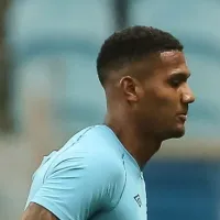 Grêmio toma decisão que impactará diretamente Adriel e +3