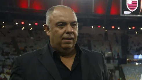 RIO DE JANEIRO, BRAZIL - JUNE 8: Gabriel Barbosa of Flamengo receives tribute of the