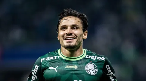 SP - SAO PAULO - 07/06/2023 - LIBERTADORES 2023, PALMEIRAS X BARCELONA DE GUAYAQUIL - Raphael Veiga jogador do Palmeiras comemora gol durante partida contra o Barcelona de Guayaquil no estadio Arena Allianz Parque pelo campeonato Libertadores 2023.