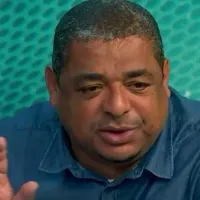 Vampeta mete a colher no ‘papo’ de torcedores com elenco do Corinthians