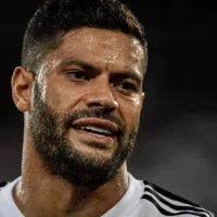Vasco se joga em oportunidade de mercado e pode contratar parça de Hulk