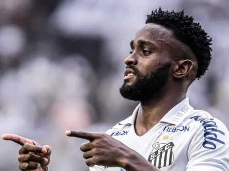 Mendoza pode alcançar marca expressiva no Santos em meio à crise