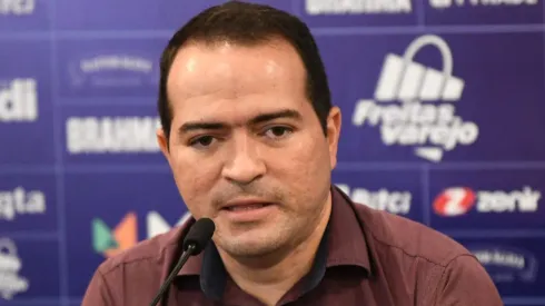 CE - Fortaleza - 25/01/2022 - FORTALEZA, APRESENTACAO DE SILVIO ROMERO - O presidente Marcelo Paz fala aos jornalistas durante apresentacao oficial de Silvio Romero como jogador do Fortaleza em coletiva de imprensa realizada no Arena Castelao. Foto: Kely Pereira/AGIF